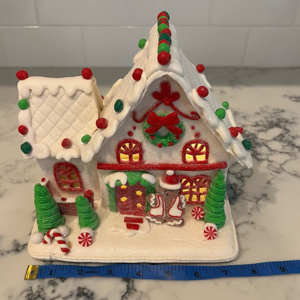 Valerie Parr Hill White Gingerbread House Illuminated Classic Retired - Picture 6 of 11